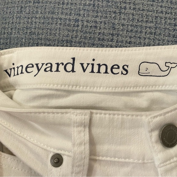 Vineyard Vines White Stepped Hemmed Jeans - Picture 4 of 8